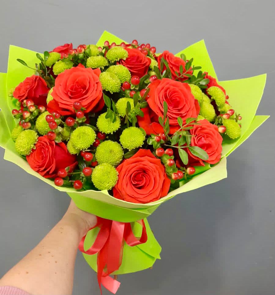 Букет цветов из: Хризантемы и Розы в Струбково