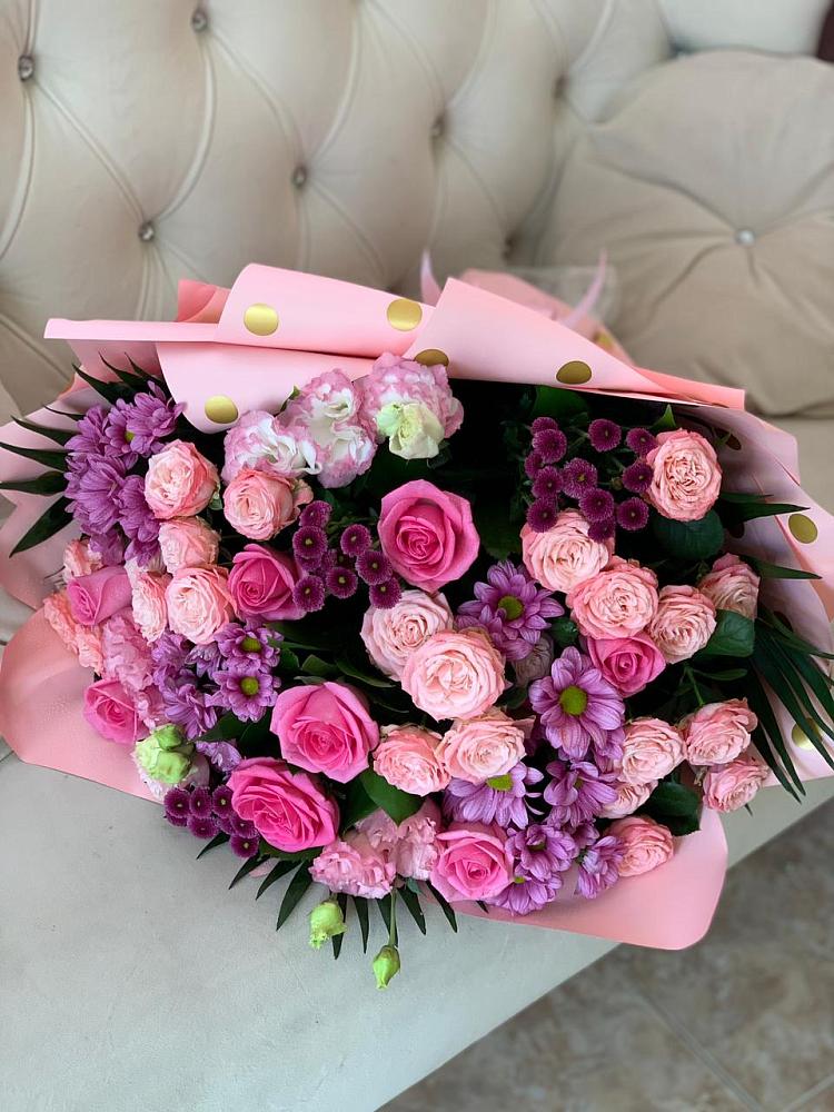 Букет цветов из: Хризантемы, Розы и Лизиантусы в Струбково