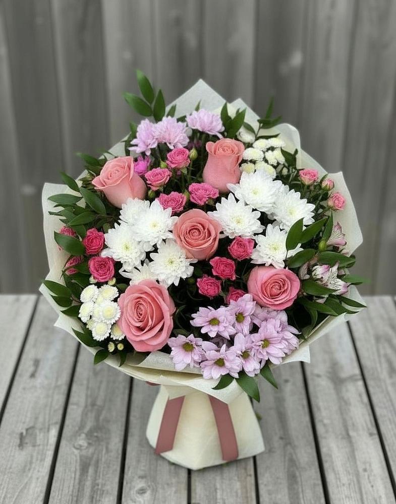Букет цветов из: Альстромерии, Гвоздики, Розы и Хризантемы в Струбково