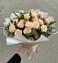 Букет Кремовые розы Латте в Струбково