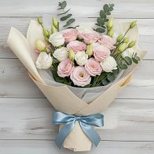 Букет цветов из:  Лизиантусы в Струбково