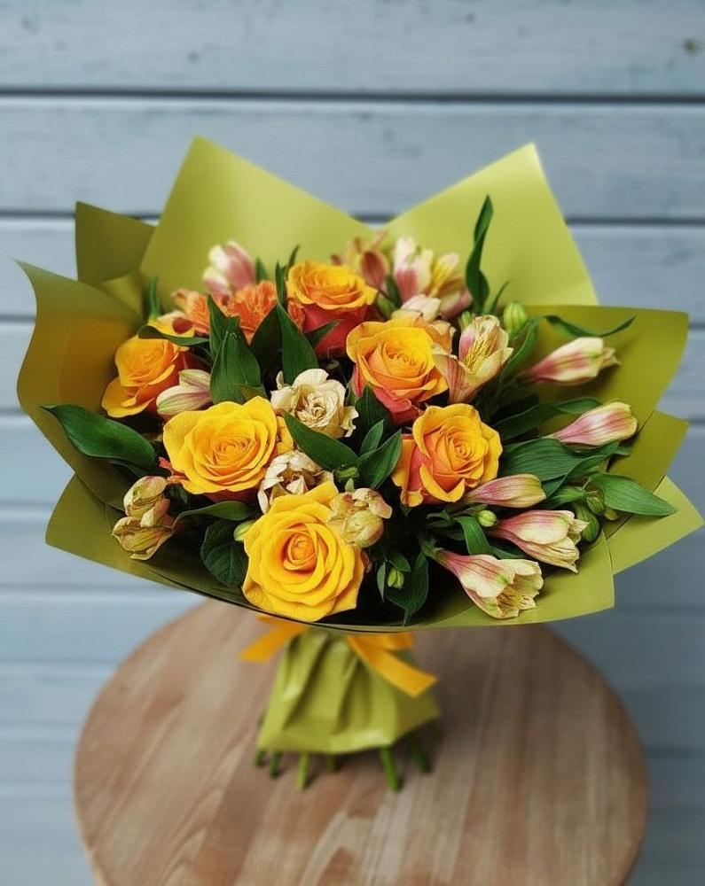 Букет цветов из: Альстромерии и Розы в Струбково