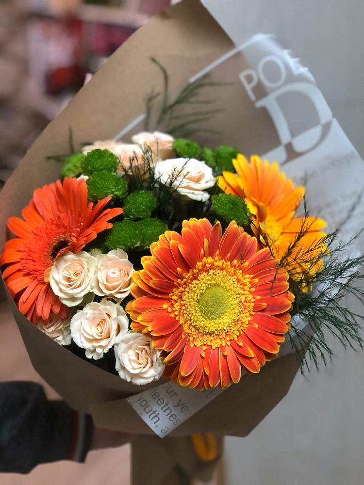 Букет цветов из: Герберы, Хризантемы и Розы в Струбково
