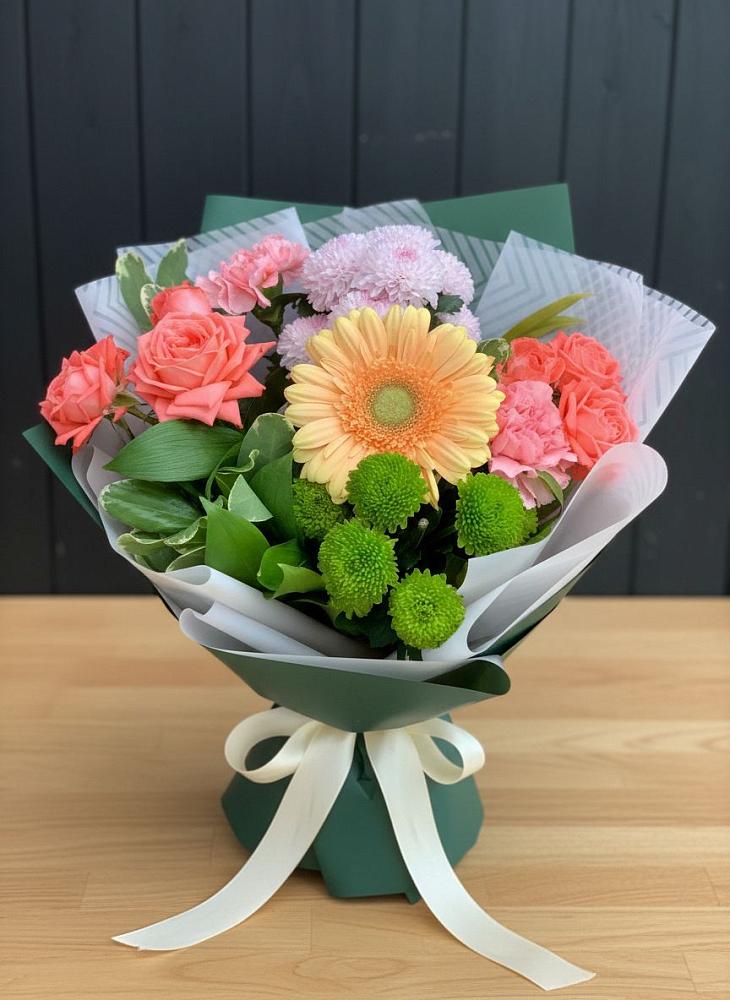 Букет цветов из: Гвоздики, Розы, Герберы и Хризантемы в Струбково