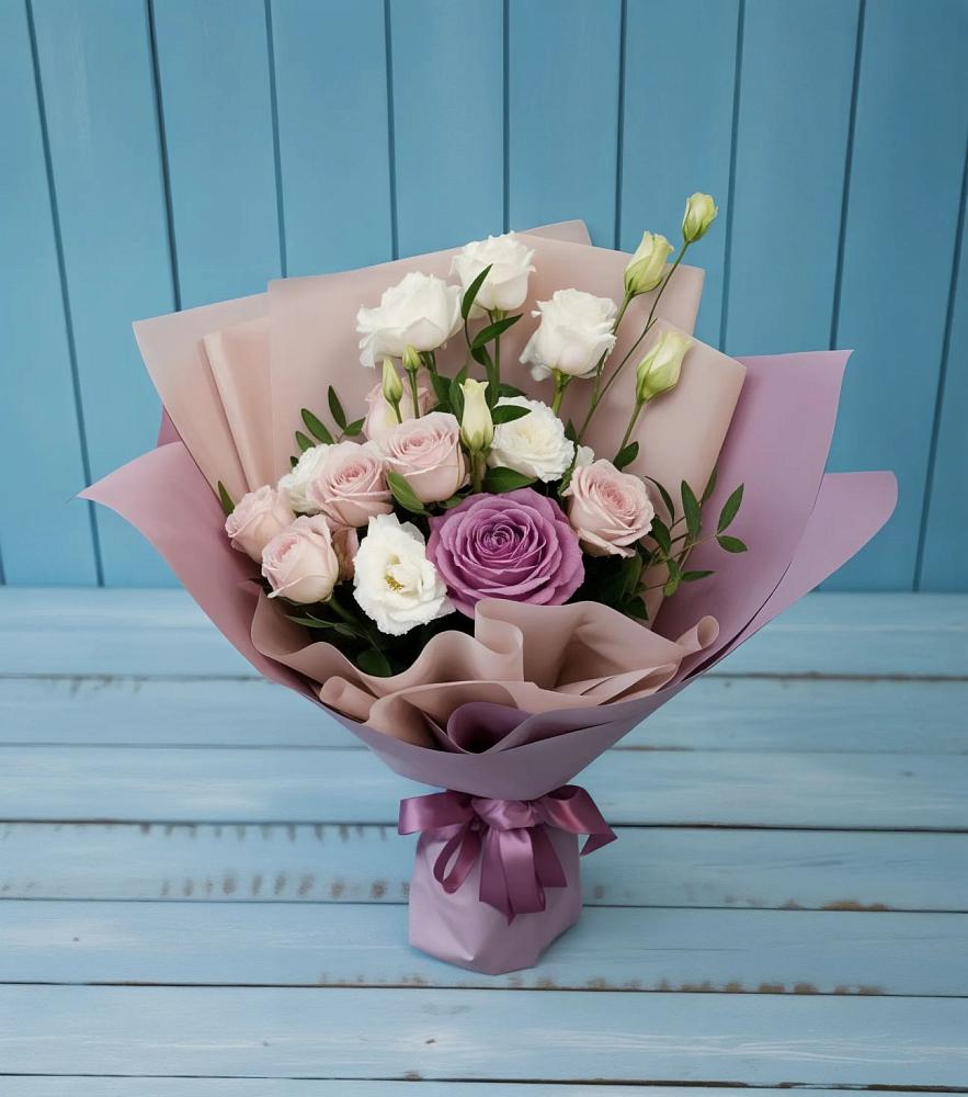 Букет цветов из: Розы и Лизиантусы в Струбково